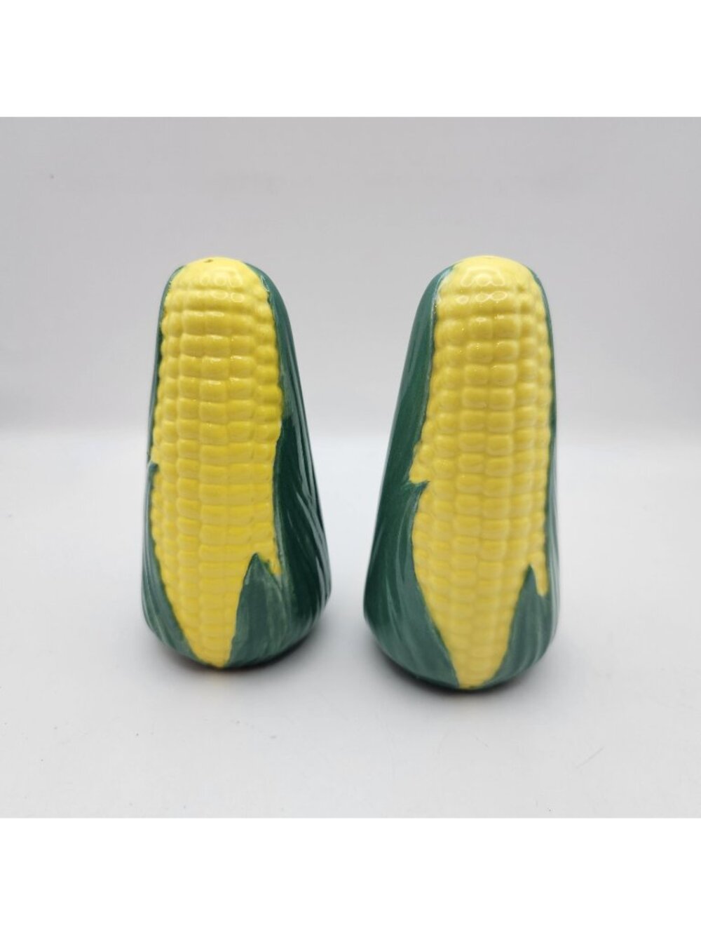Vintage Corn Cob Salt & Pepper Shakers Set 2 PC w/ Bottom Stoppers 2" x 2" x 4"
